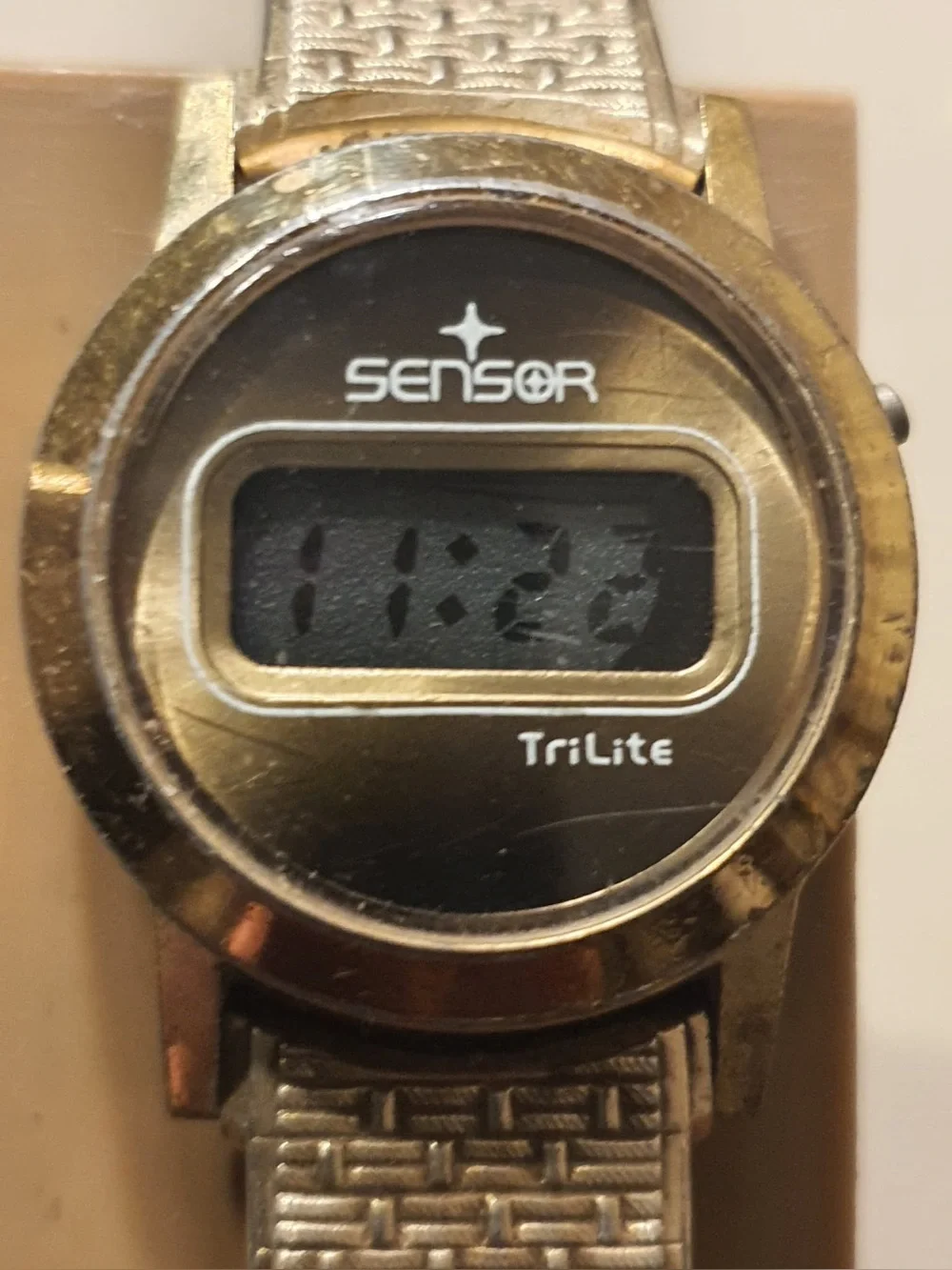 🦋10/$20🦋 Vtg Sensor Tri-Lite Goldtone Digital Women's Watch For Parts or Repair
